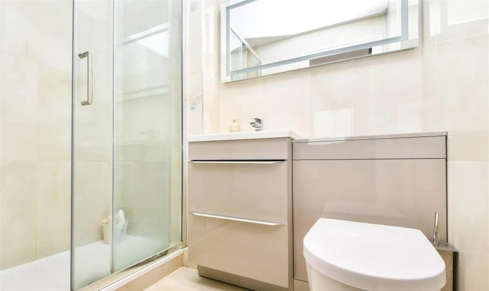 Kingsway, London, Image 9