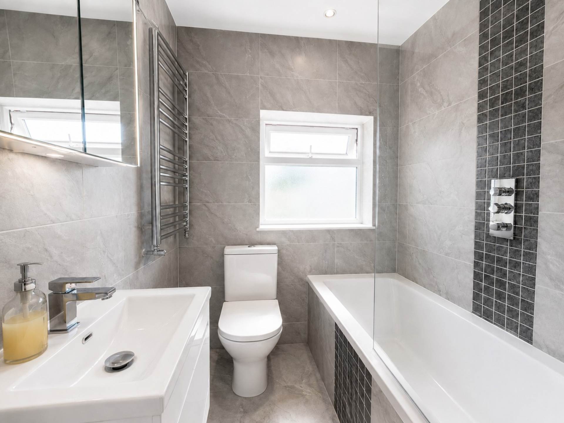 Mildred Avenue, Borehamwood, Image 13