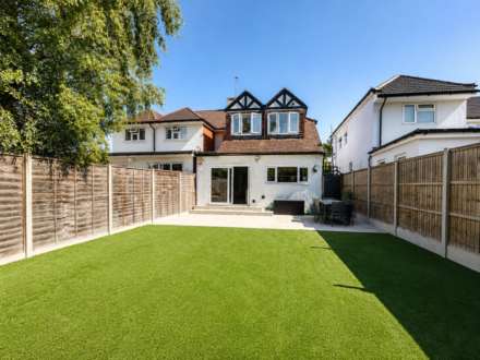 Mildred Avenue, Borehamwood, Image 2