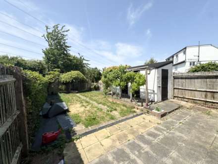 Sullivan Way, Elstree, Image 12