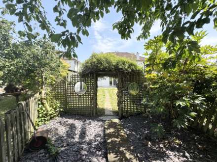 Sullivan Way, Elstree, Image 13