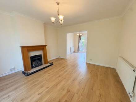 Sullivan Way, Elstree, Image 2
