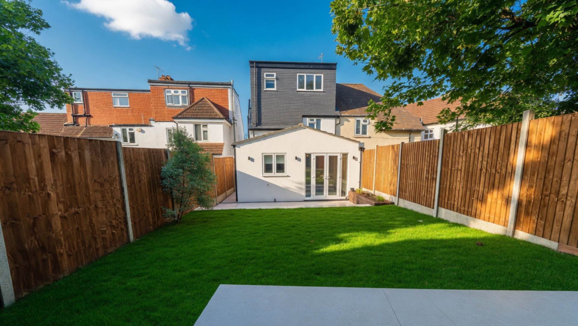 Sturgess Avenue, London, Image 15