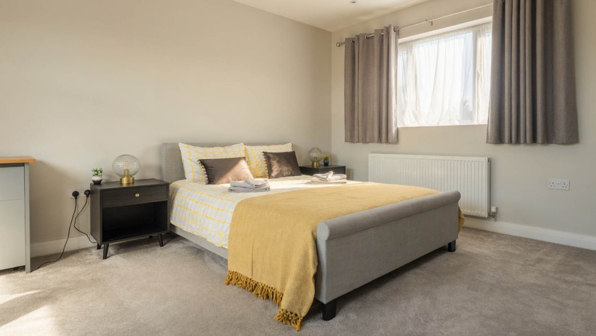 Sturgess Avenue, London, Image 8