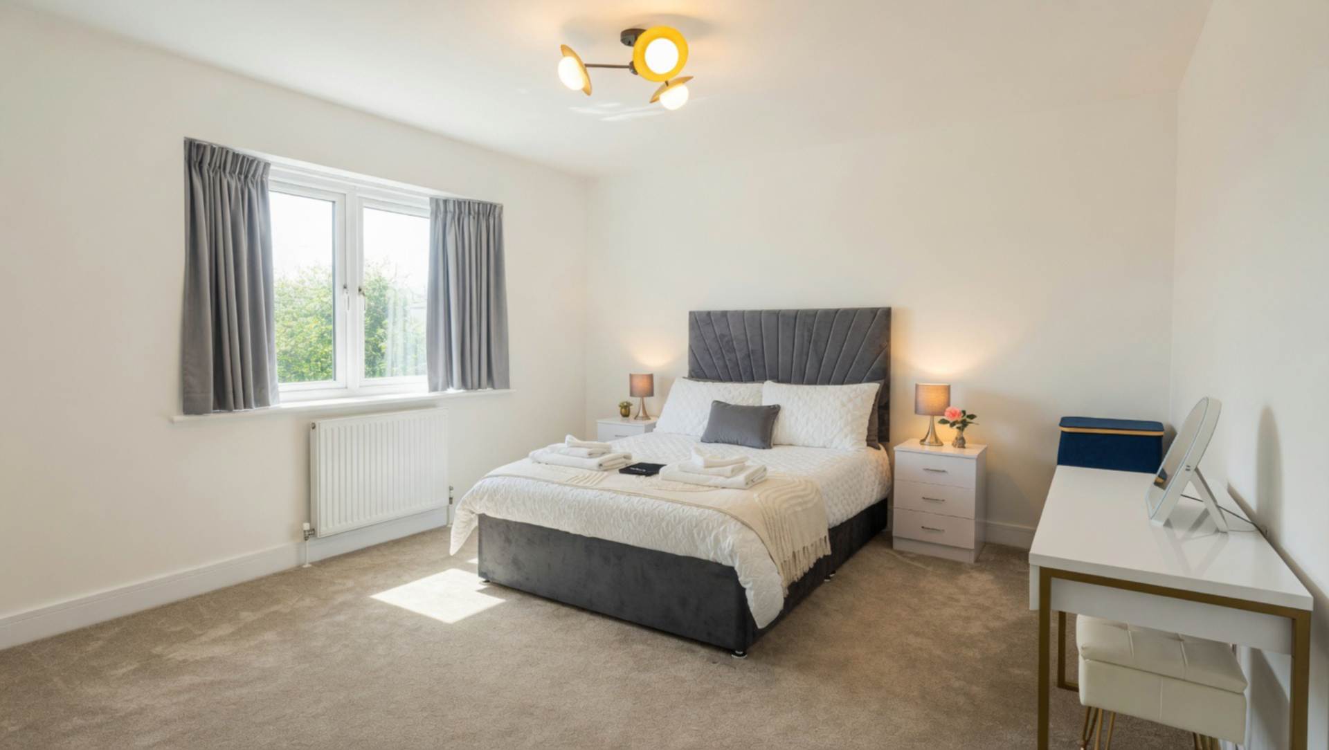 Sturgess Avenue, London, Image 9