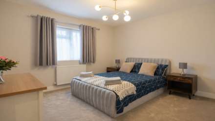 Sturgess Avenue, London, Image 10