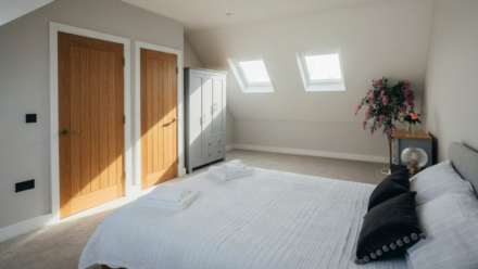 Sturgess Avenue, London, Image 12