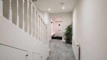 Sturgess Avenue, London, Image 6