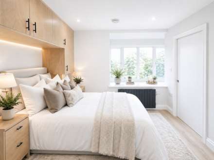 Corris Green, London, Image 4