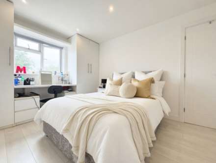 Bradbury Close, Borehamwood, Image 4