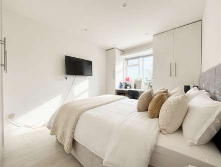 Bradbury Close, Borehamwood, Image 5