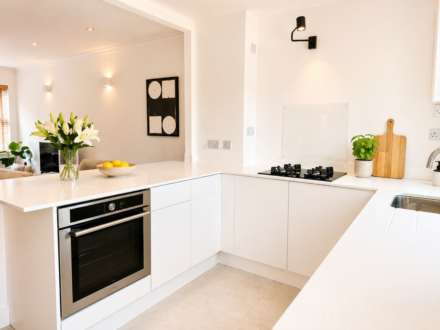 Property For Sale Dylan Close, Elstree, Borehamwood