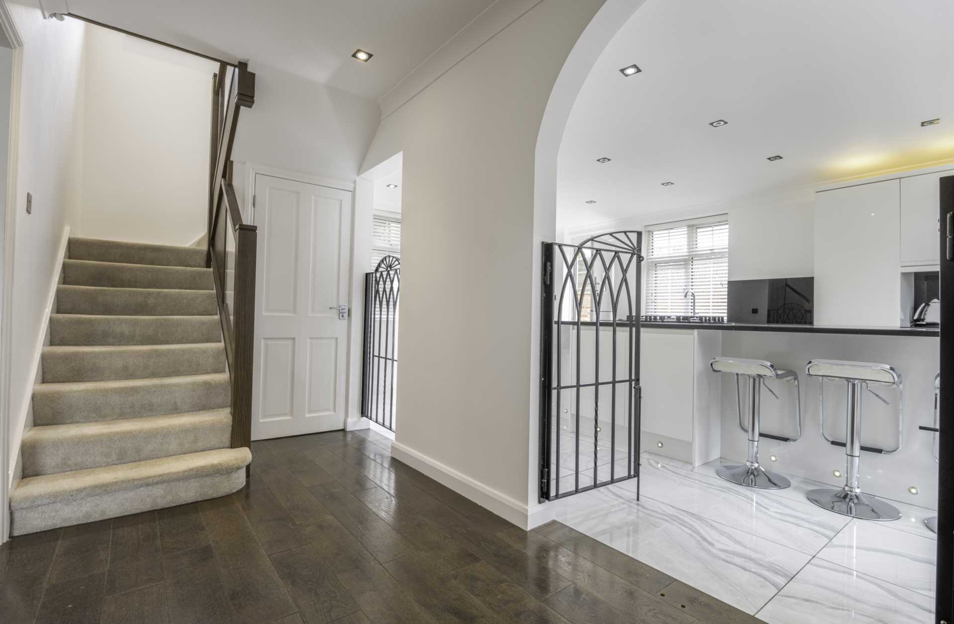 Deacons Hill Road, Elstree, Image 4