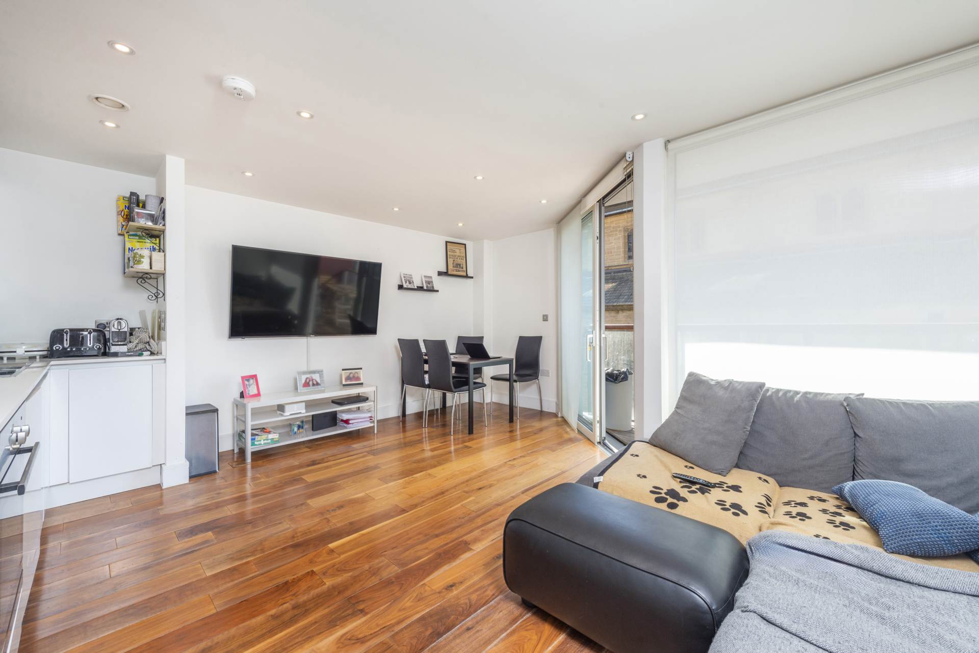Flower Lane, Mill Hill, Image 2