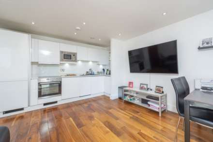 Flower Lane, Mill Hill, Image 5