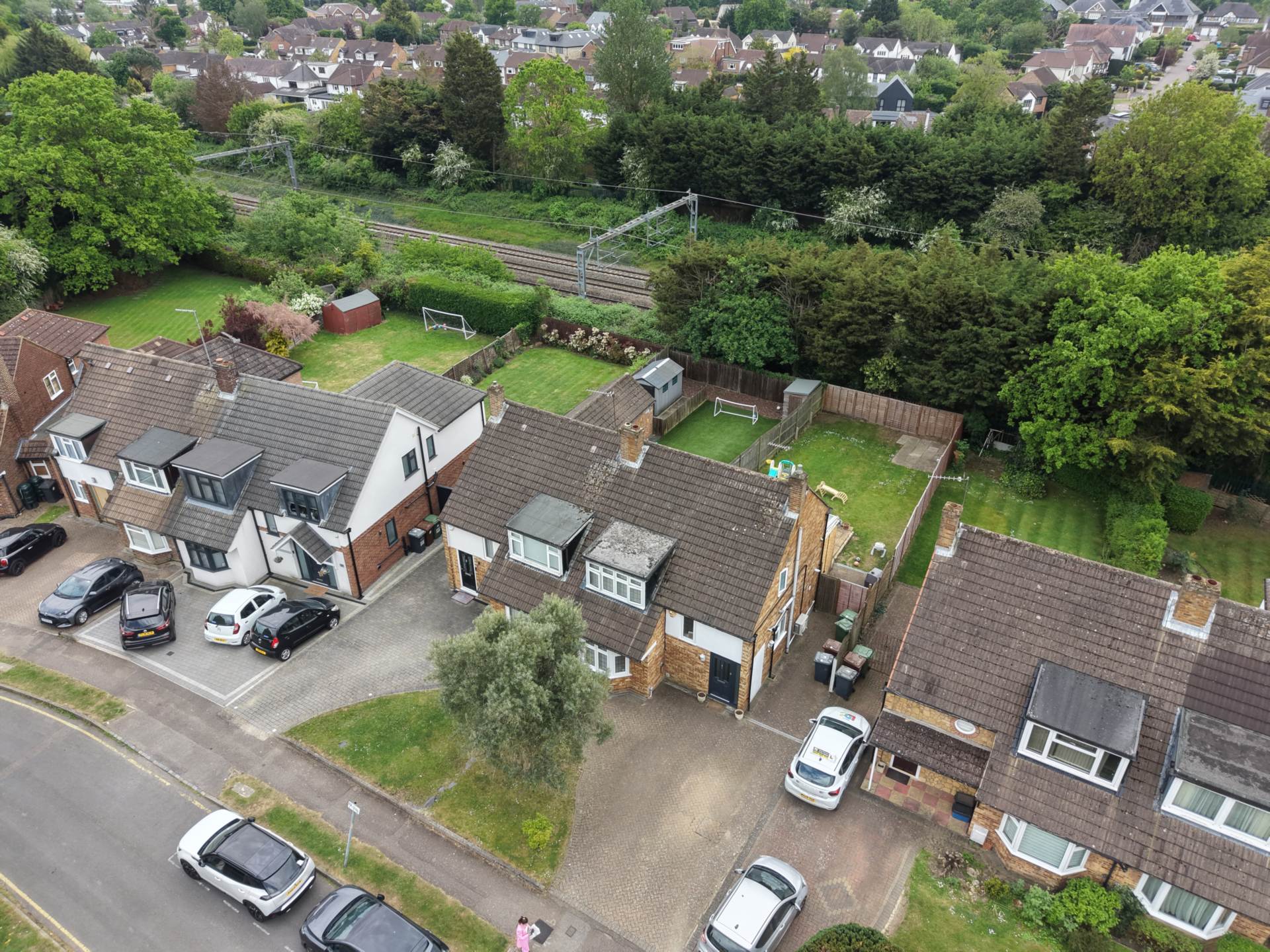 Gables Avenue, Borehamwood, Image 7