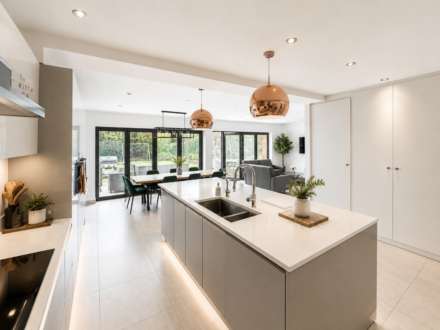 Allum Lane, Elstree