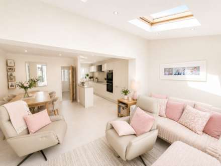 Kingsley Avenue, Borehamwood, Image 8