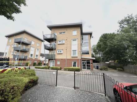 Whitehall Close, Borehamwood, Image 7