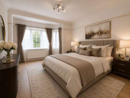 Hollywood Court, Elstree, Image 4