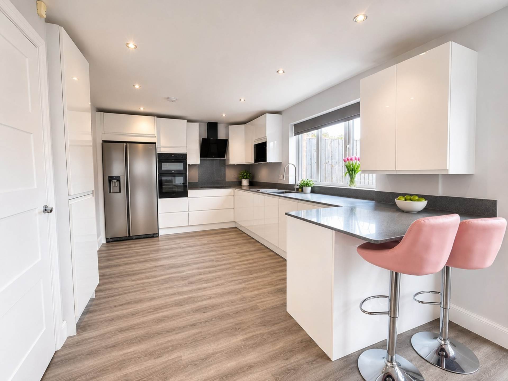 Robeson Way, Borehamwood, Image 6