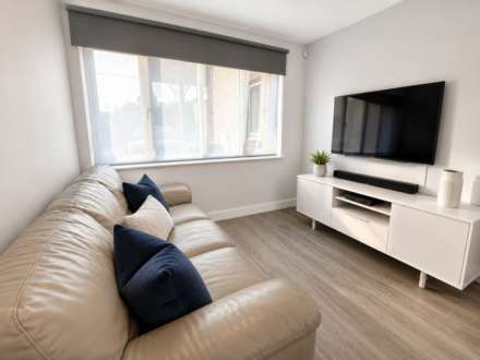 Robeson Way, Borehamwood, Image 3