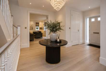 Spencer Close, Radlett, Image 13