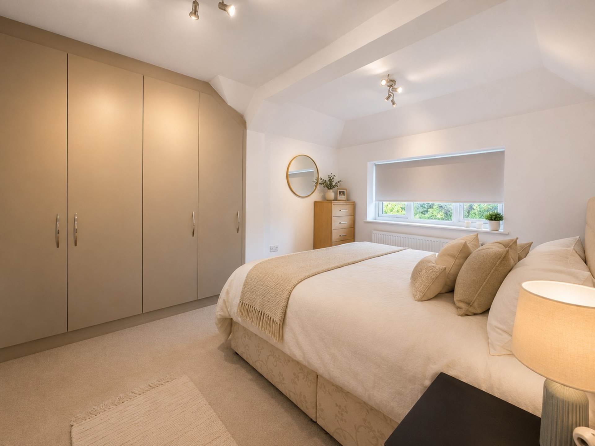 Mildred Avenue, Borehamwood, Image 1