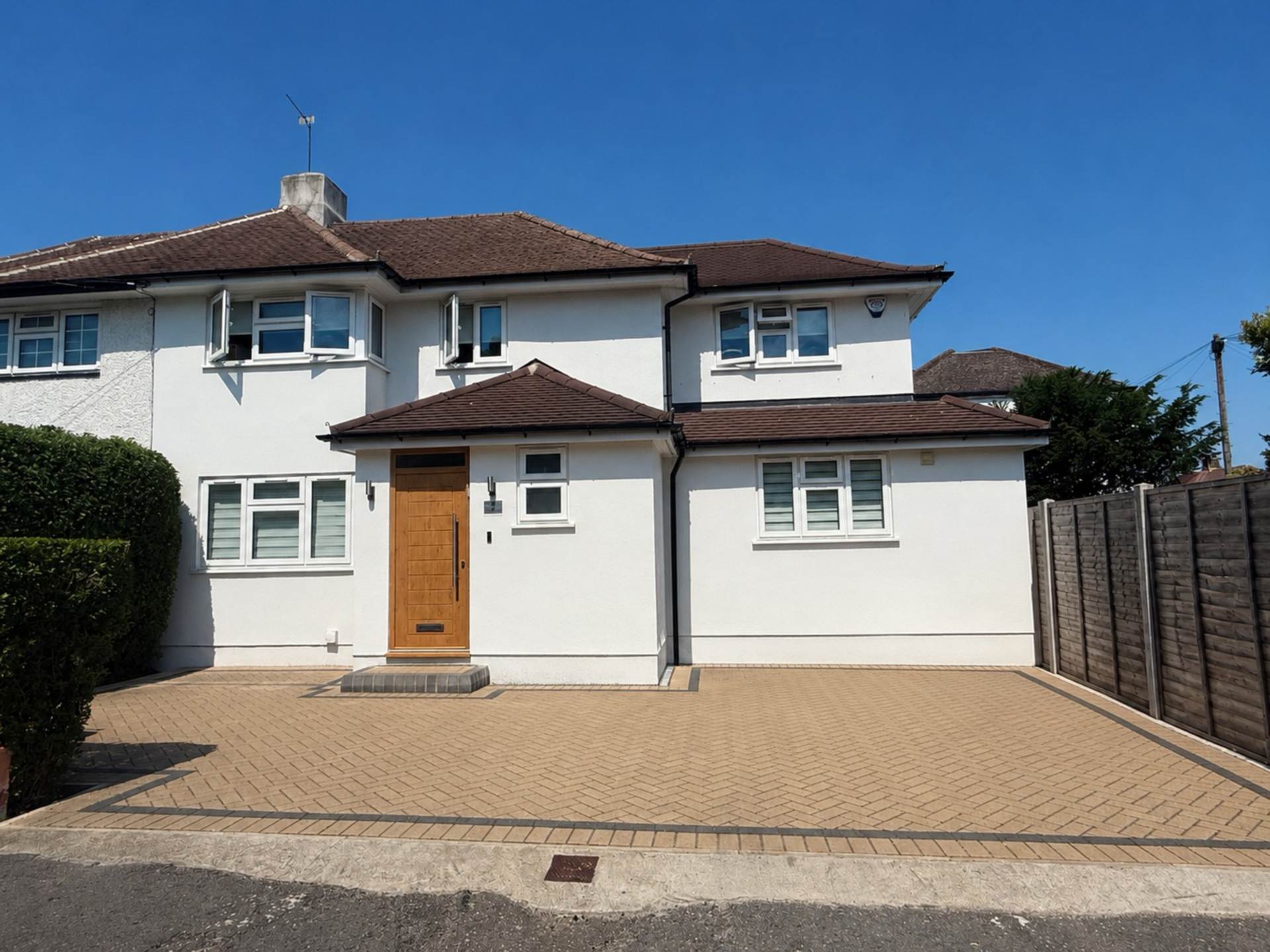 Mildred Avenue, Borehamwood, Image 7