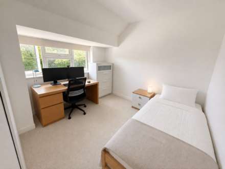 Mildred Avenue, Borehamwood, Image 10