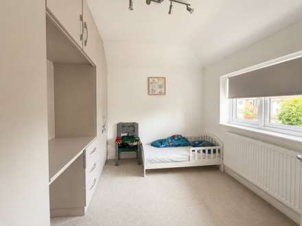 Mildred Avenue, Borehamwood, Image 13