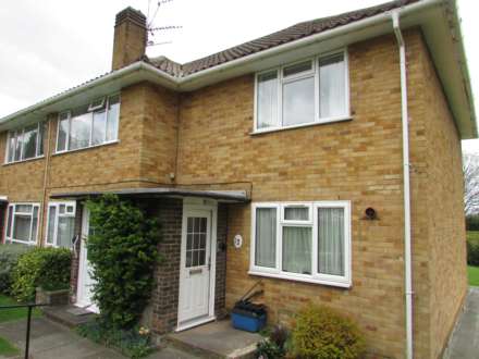 Fir Tree Court, Elstree