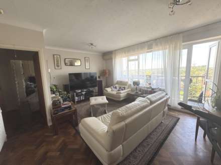 Knowl Park, Elstree, Image 5