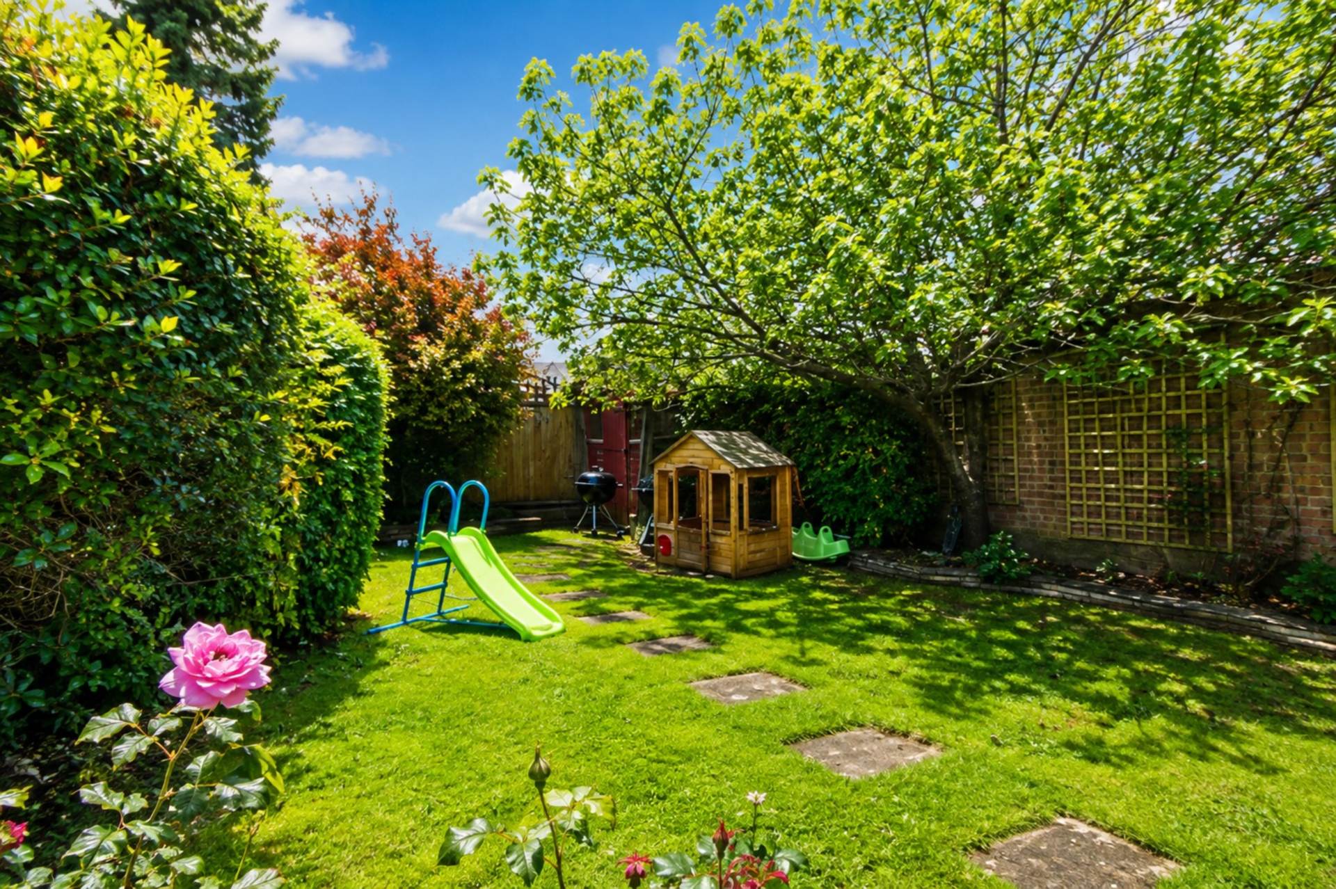 Stratfield Road, Borehamwood, Image 2