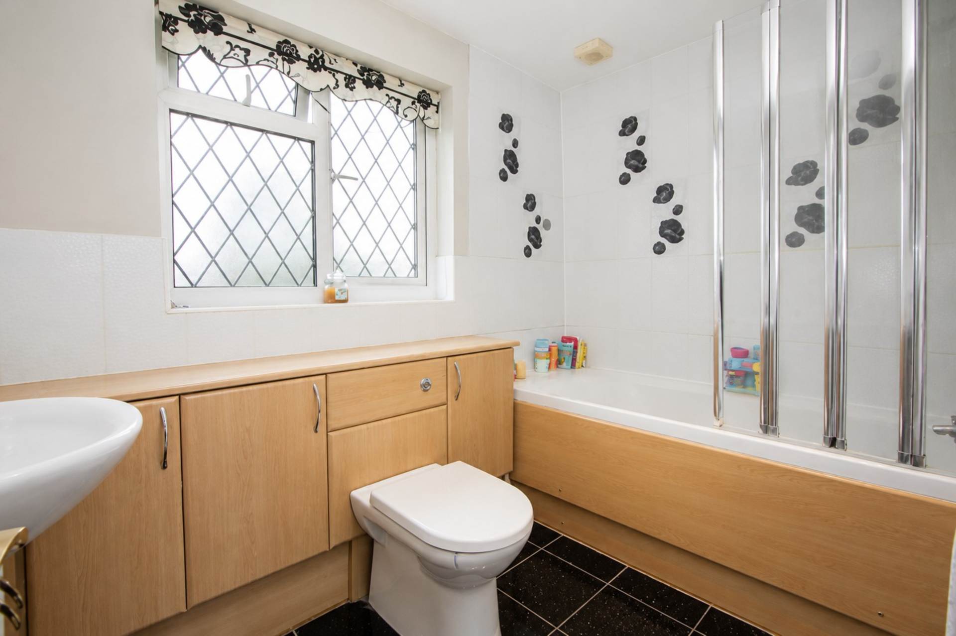 Stratfield Road, Borehamwood, Image 5