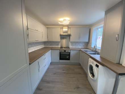 Bray Close, Borehamwood, Image 2