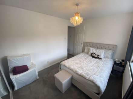 Bray Close, Borehamwood, Image 8