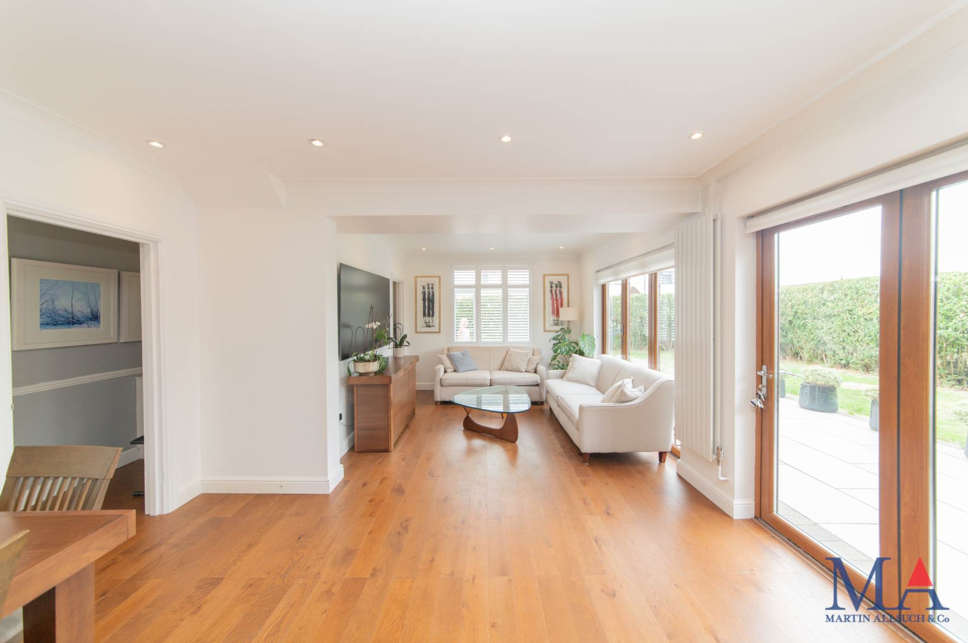 Haggerston Road, Borehamwood, Image 1