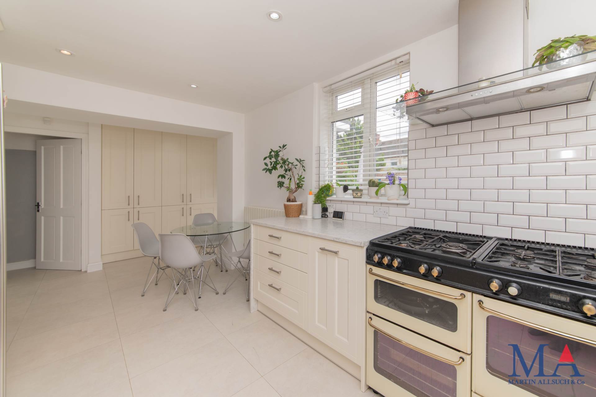 Haggerston Road, Borehamwood, Image 16