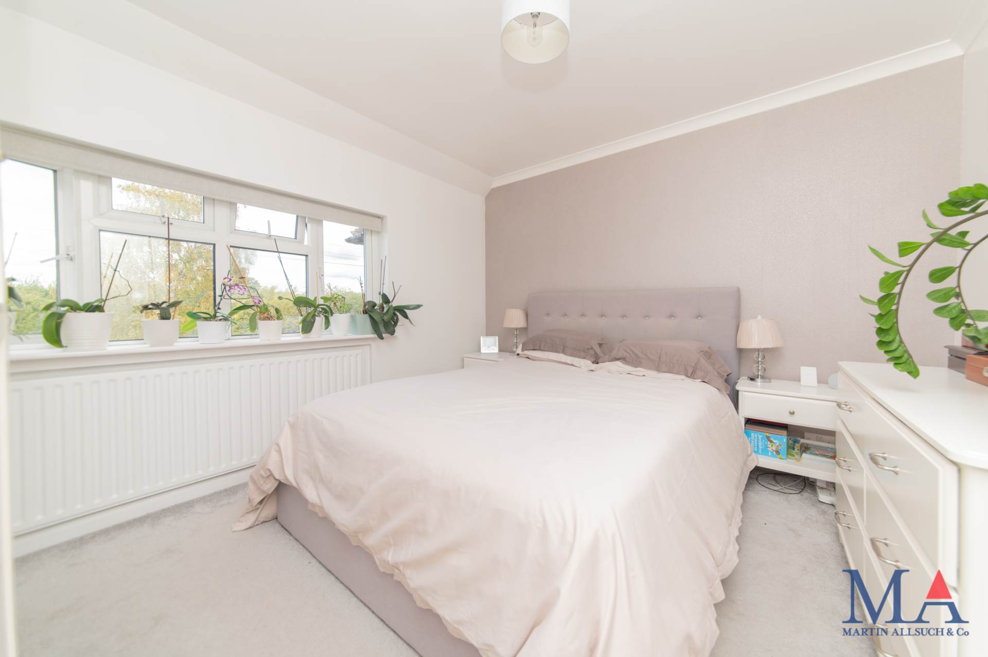 Haggerston Road, Borehamwood, Image 19
