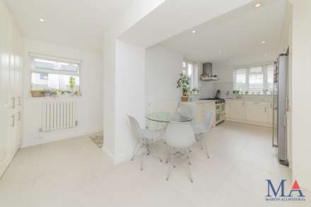 Haggerston Road, Borehamwood, Image 11