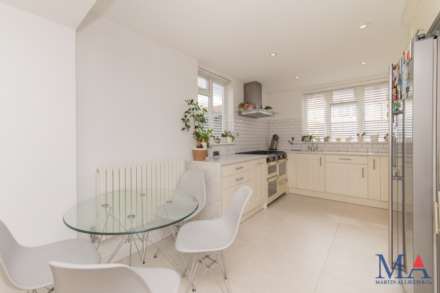 Haggerston Road, Borehamwood, Image 13