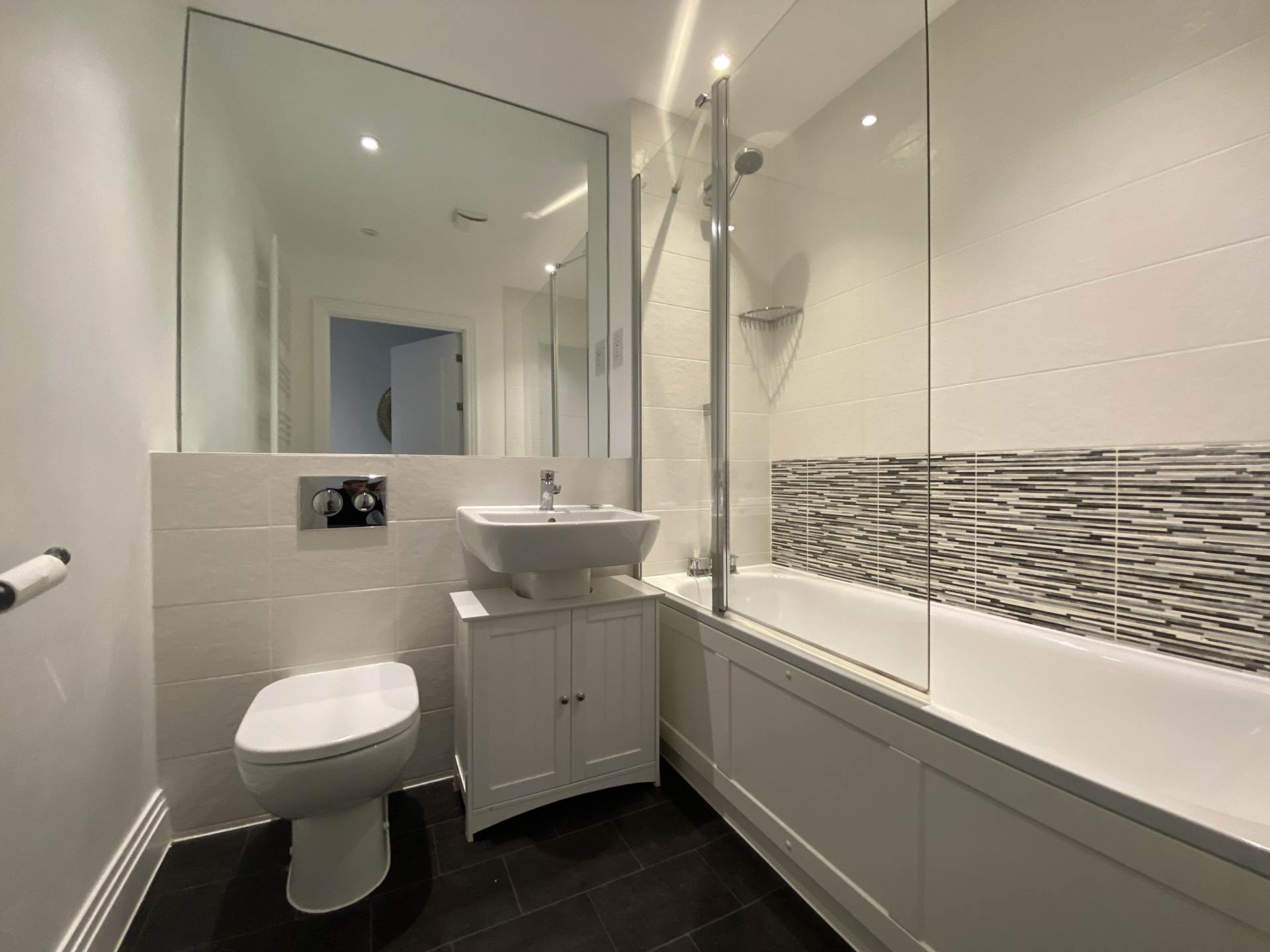 Studio Way, Borehamwood, Image 11