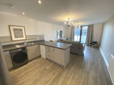 Studio Way, Borehamwood, Image 4