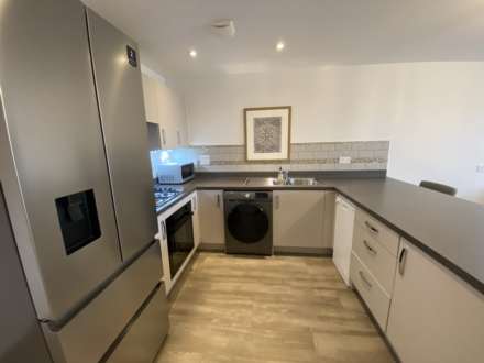Studio Way, Borehamwood, Image 5