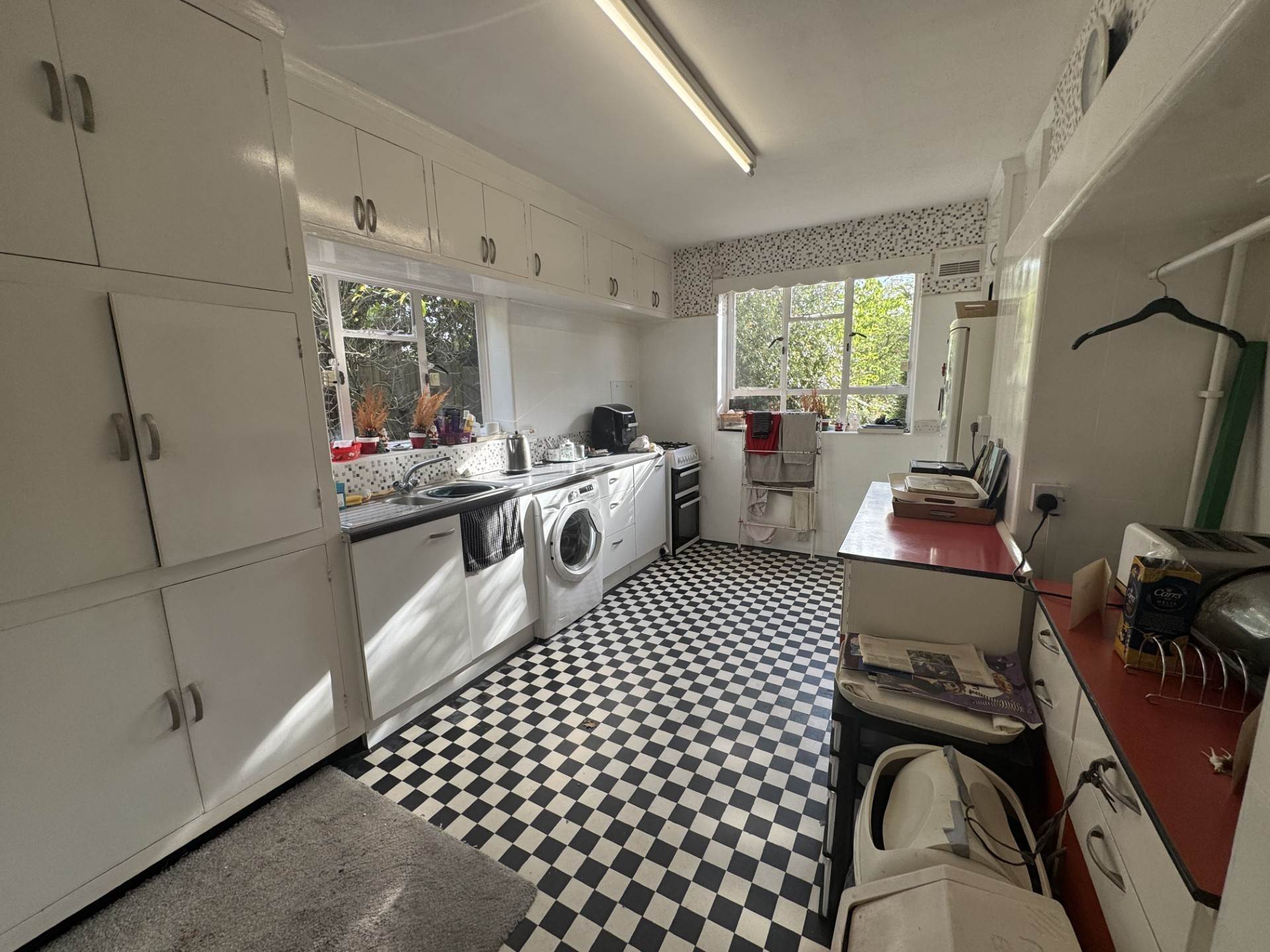 Well End Road, Borehamwood, Image 2