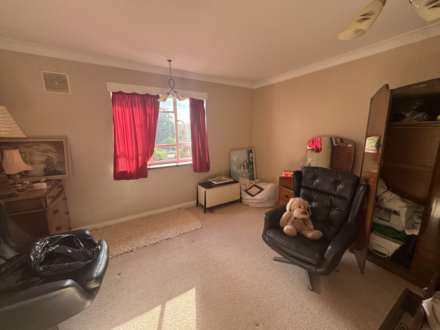 Well End Road, Borehamwood, Image 12