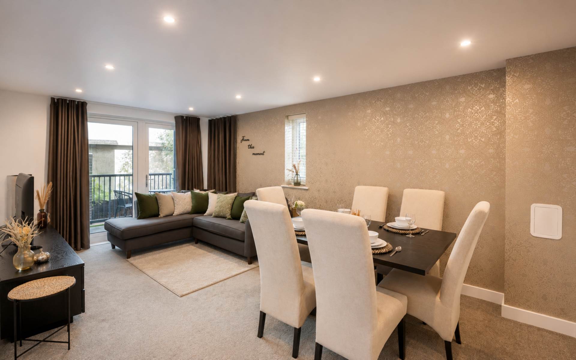 Owen Court, Elstree, Image 2