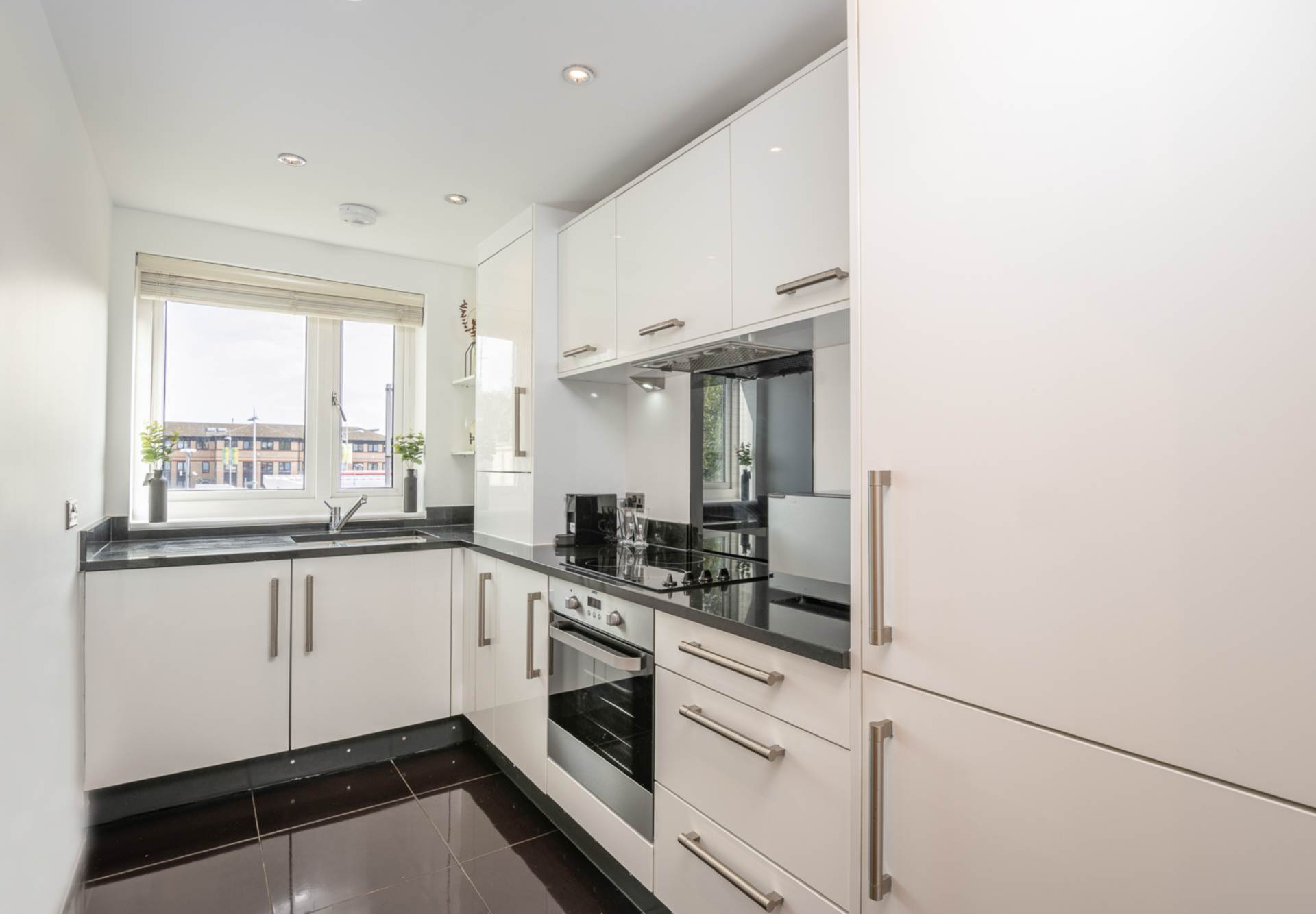 Owen Court, Elstree, Image 4