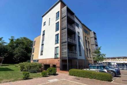 Owen Court, Elstree, Image 13